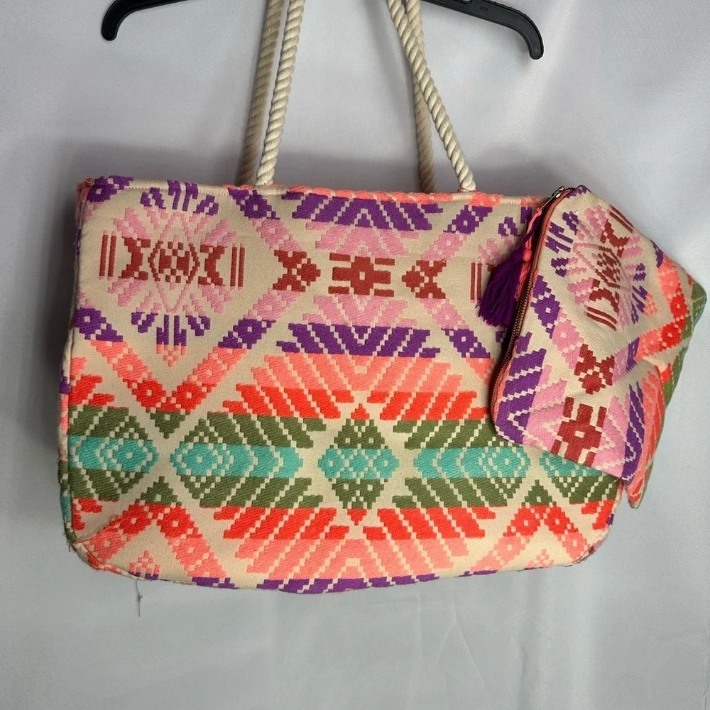Judith March Colorful Geometric Tote Bag with Pouch pre owned Exellent condition